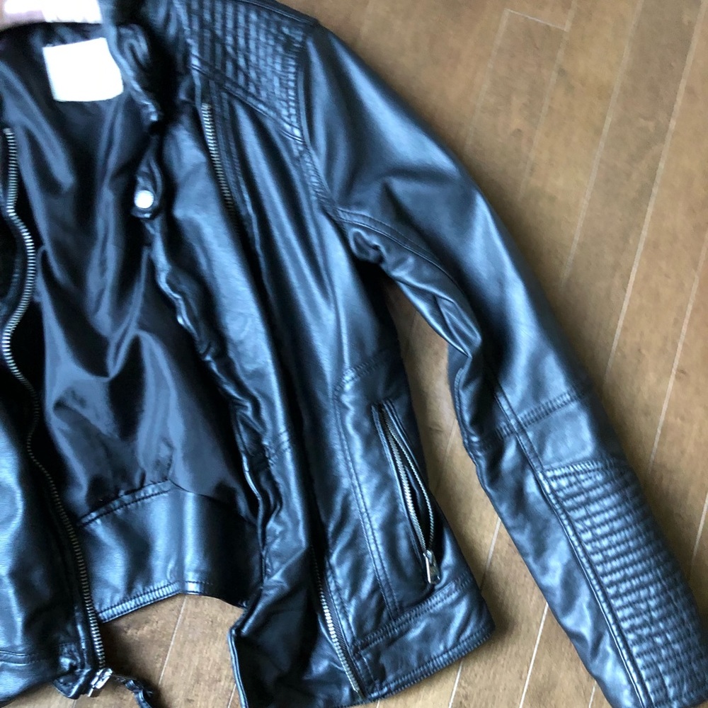 Abercrombie & Fitch pleather biker jacket